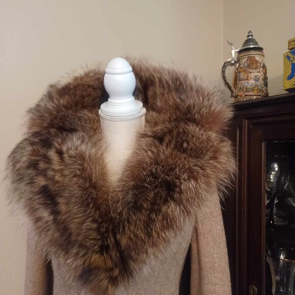 Rare Find! 1970s Vintage Pauline Trigere A Line Wool Coat Coyote Collar - Picture 1 of 16